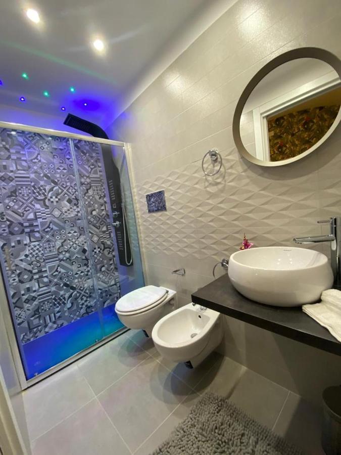 Bed & Breakfast Domus Luigi Leone Napoli