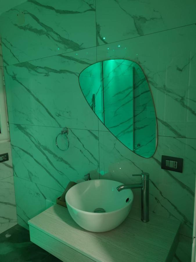Bed & Breakfast Domus Luigi Leone Napoli
