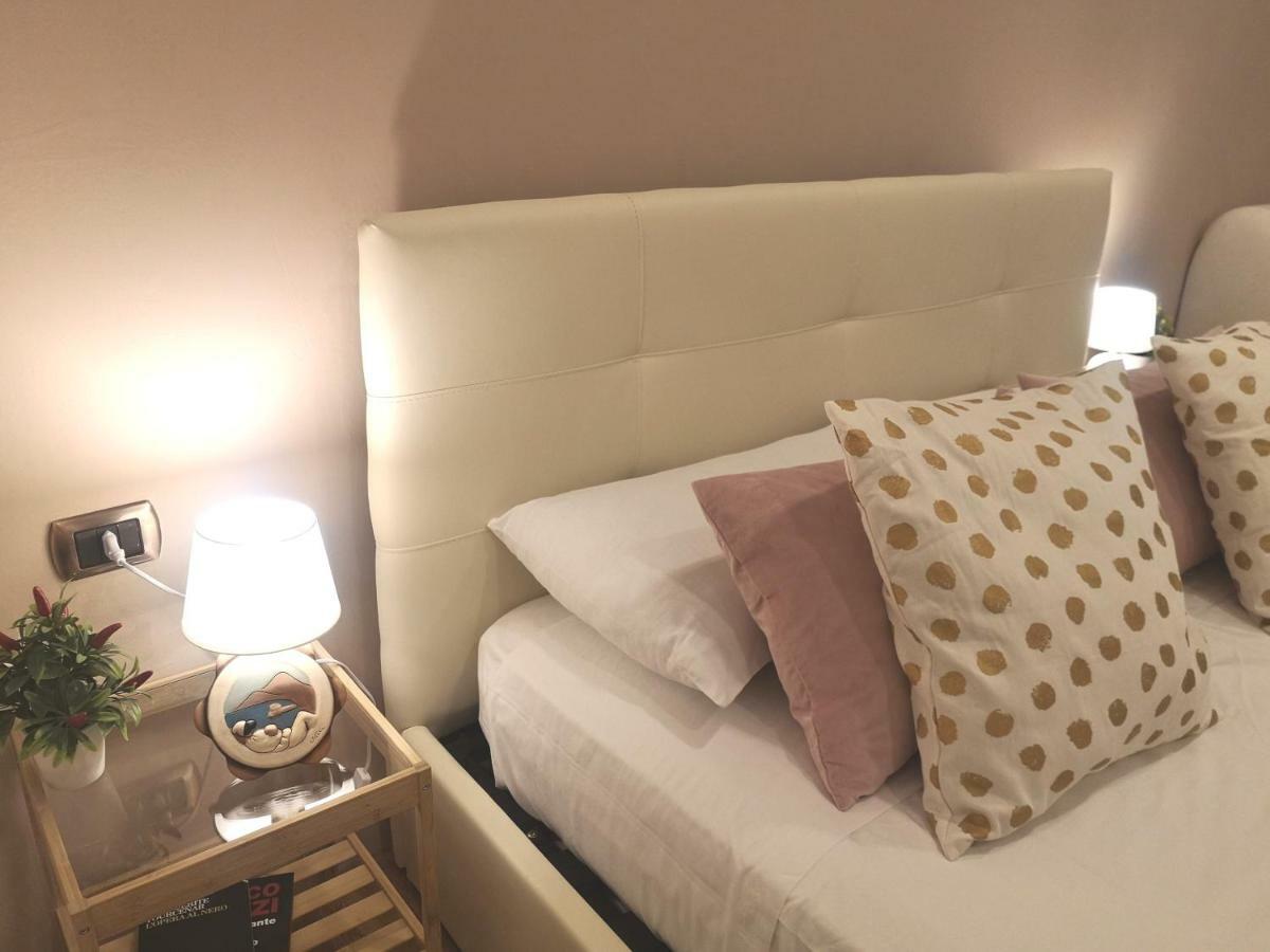 Bed & Breakfast Domus Luigi Leone Napoli