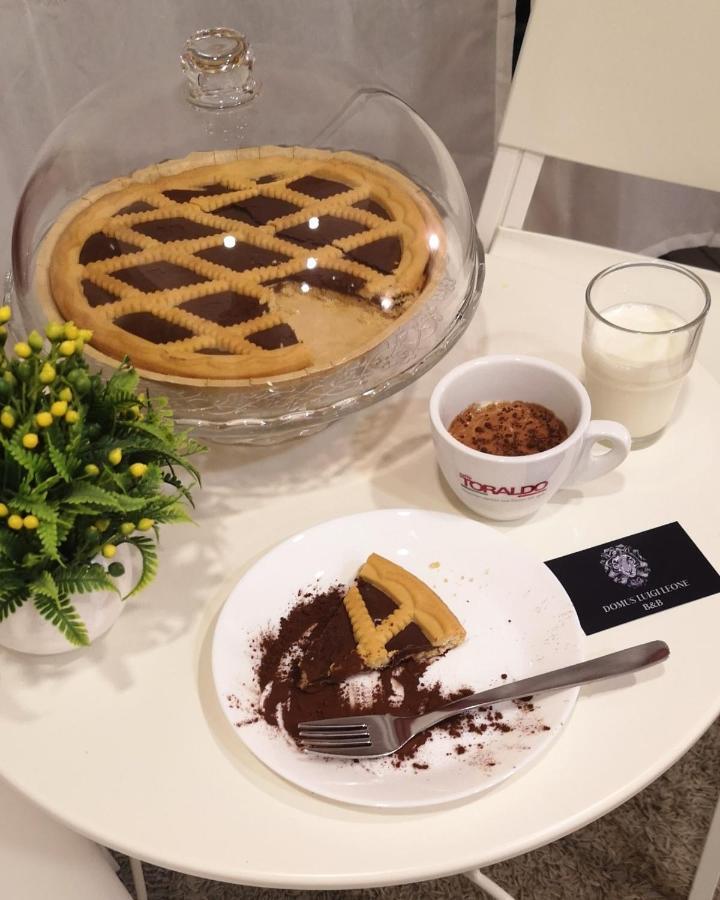 Bed & Breakfast Domus Luigi Leone Napoli